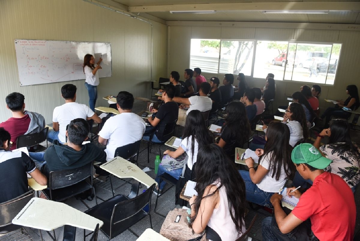 Instalan aulas móviles en el Instituto Tecnológico de Zacatepec