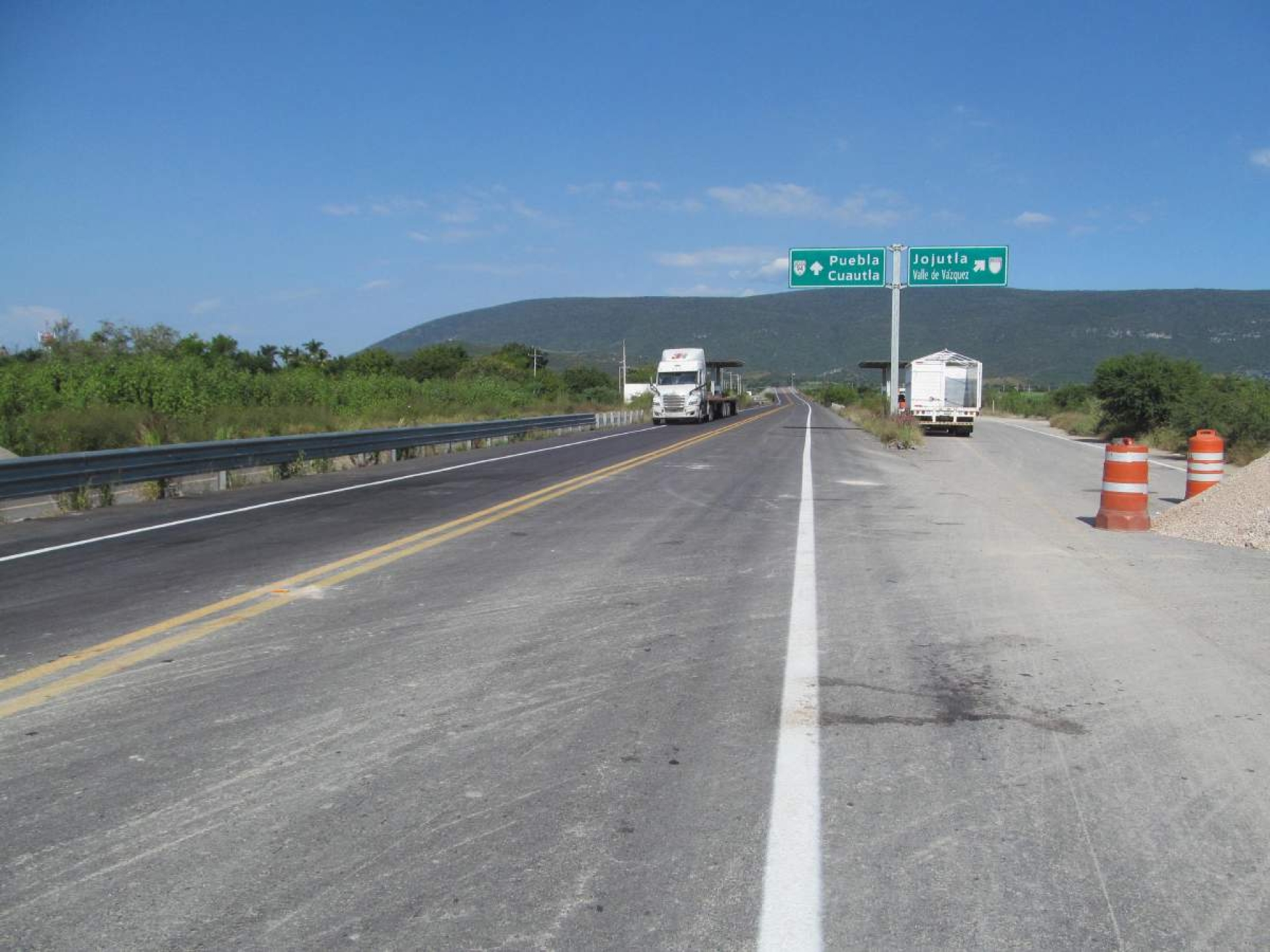 Ejidatarios de Jojutla liberan autopista Siglo XXI