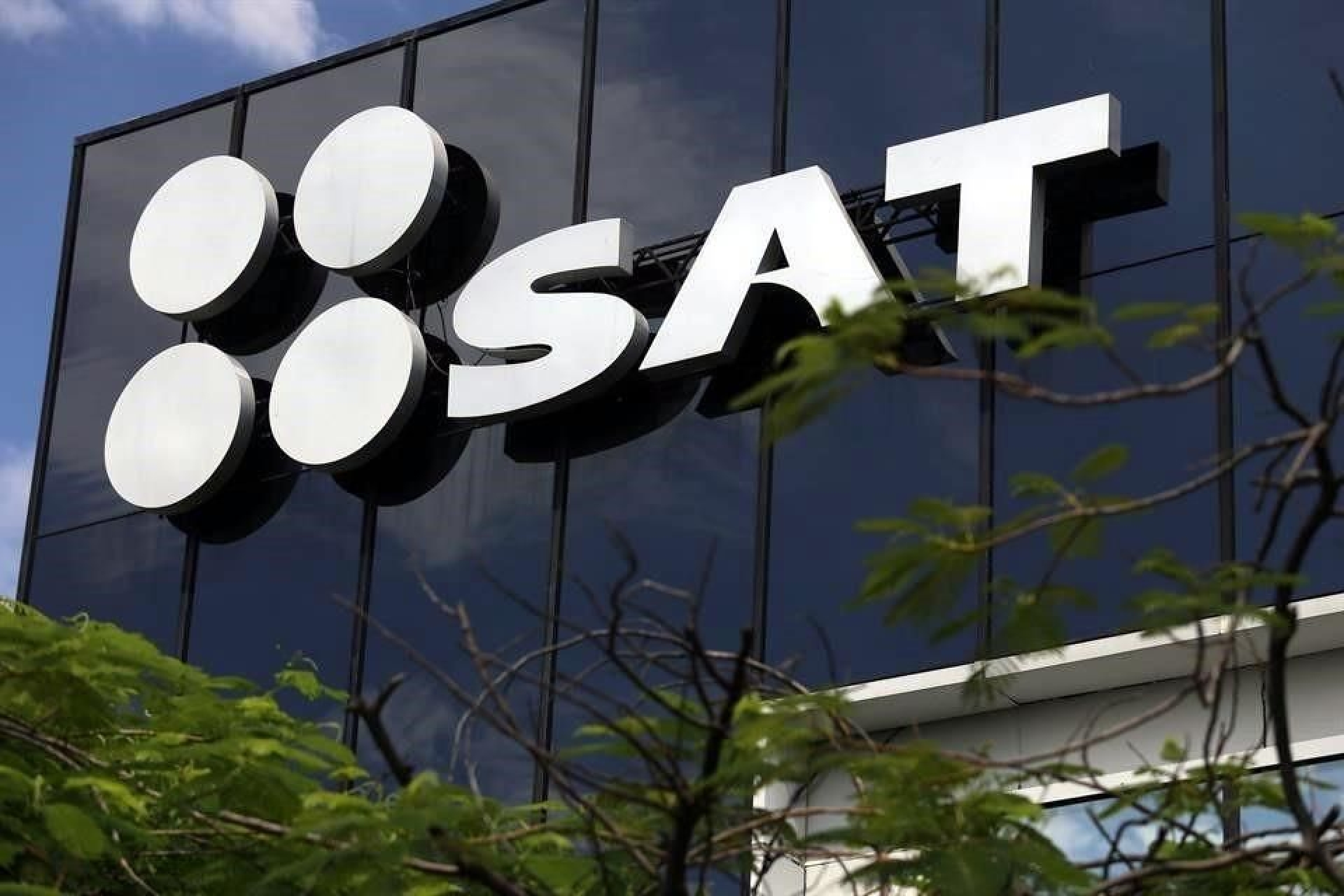 SAT rechaza espionaje en plataformas digitales con reforma fiscal