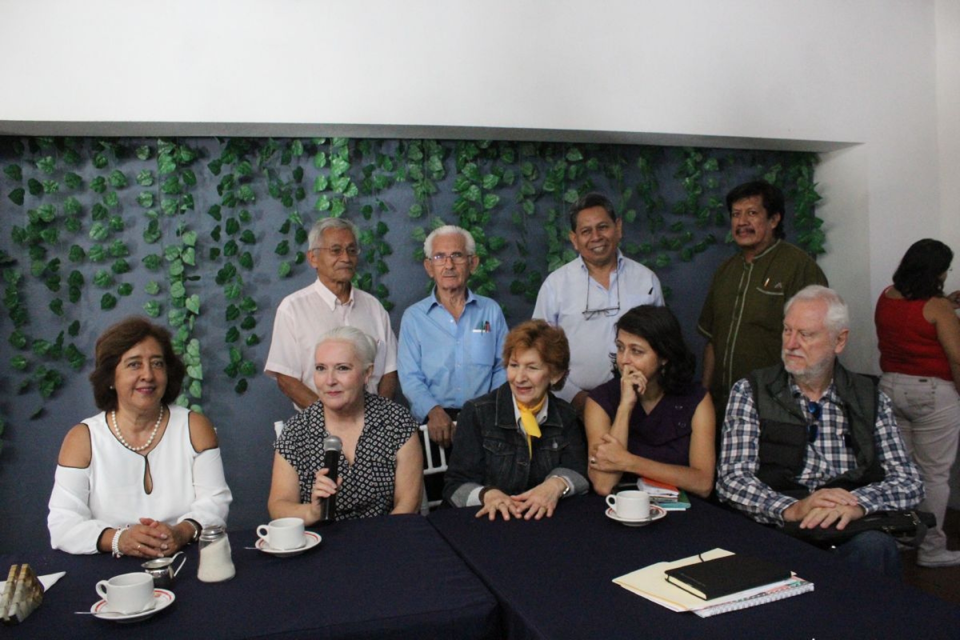Forman organización para promover que se reactive revocación de mandato