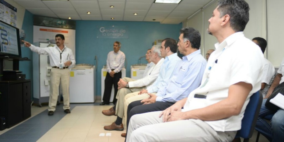 Firman convenio Ayuntamiento de Cuernavaca y el INEEL