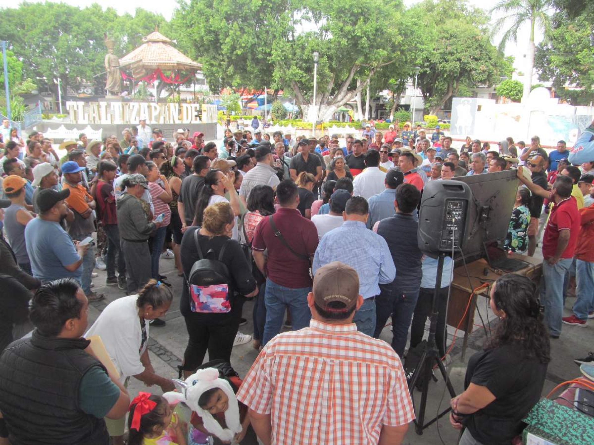 Se impone edil de Tlaltizapán y sí habrá remodelación del zócalo