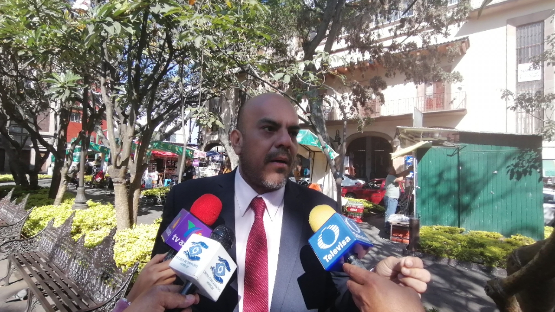 Denuncia abogado entrega de cadáver sin seguimiento al protocolo adecuado, en fiscalía