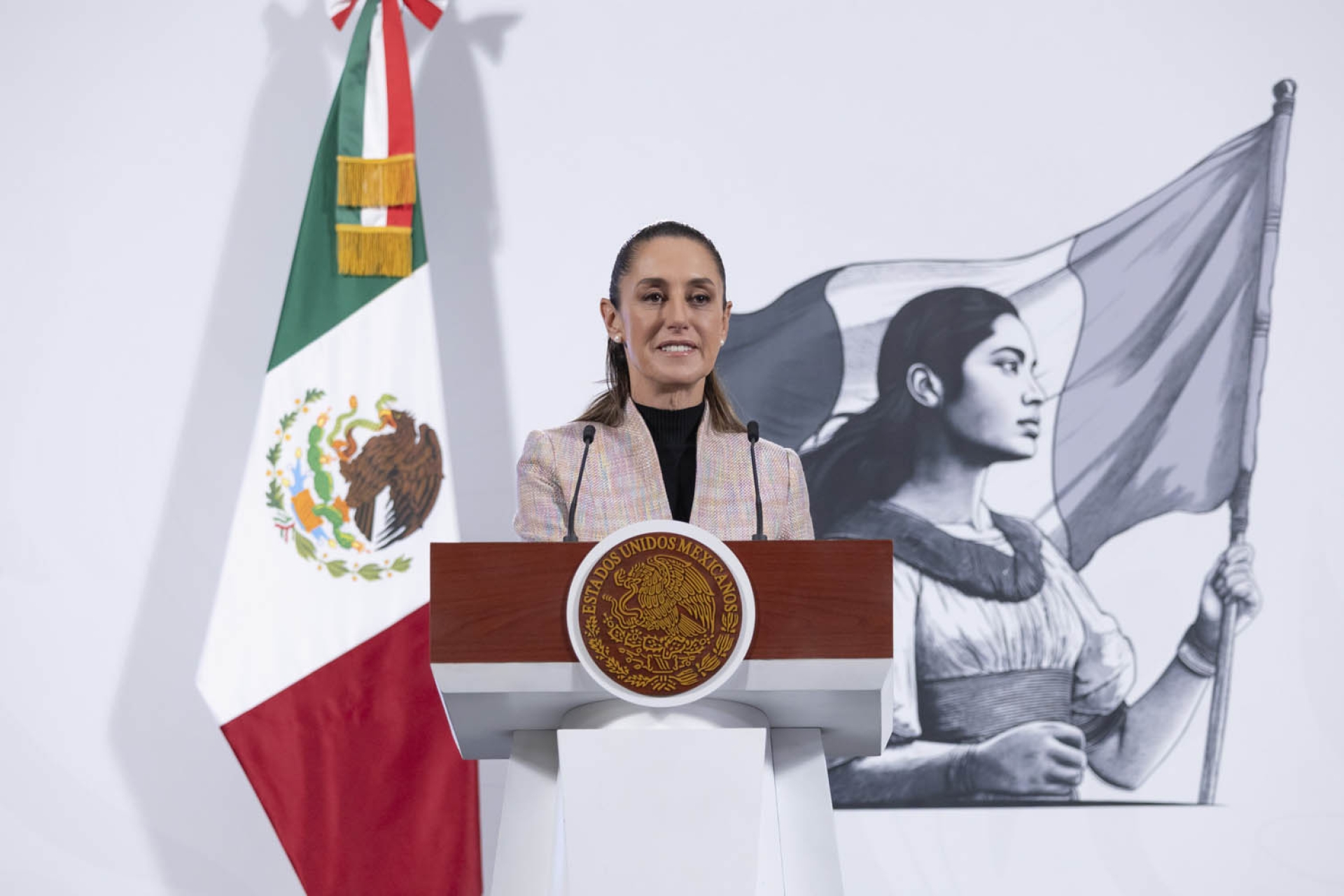 Sheinbaum critica multas del INE por acordeones: 'Quieren desvirtuar la elección'