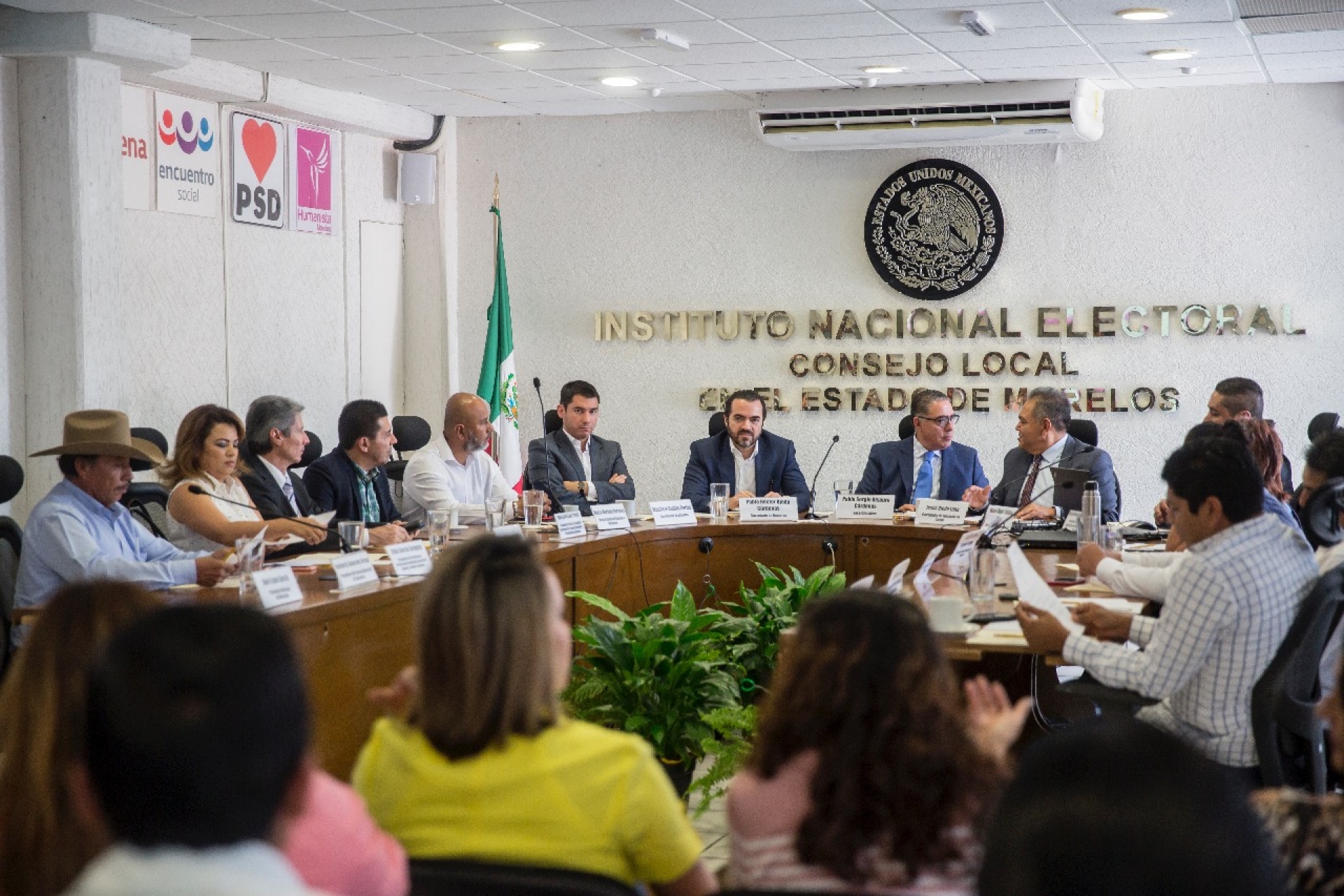 Coordina acciones Secretaría de Gobierno con INE y municipios indígenas