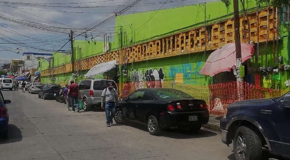 Exigen locatarios conocer proyecto de remodelación del mercado “Galeana”
