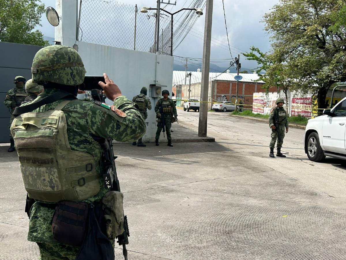 Abandonan a una pareja sin vida en Jiutepec