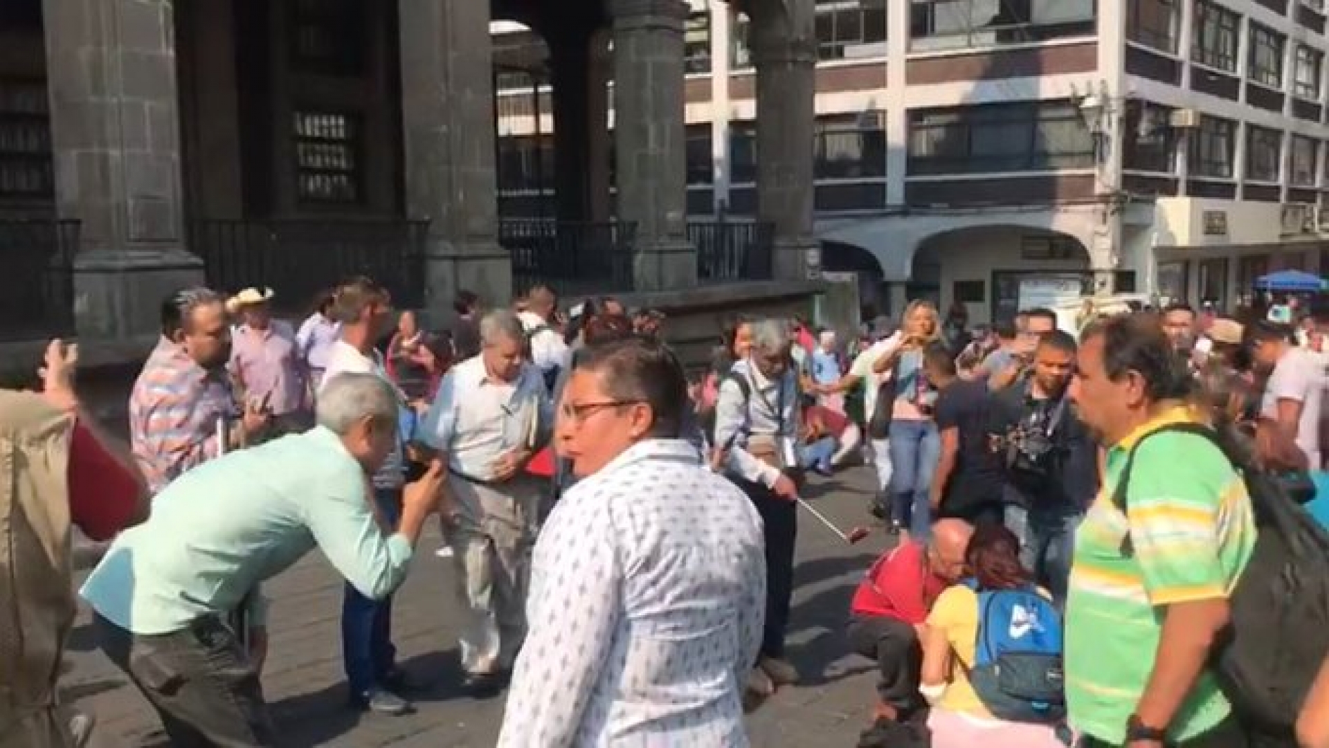 VIDEOS: Así la balacera en pleno Centro de Cuernavaca