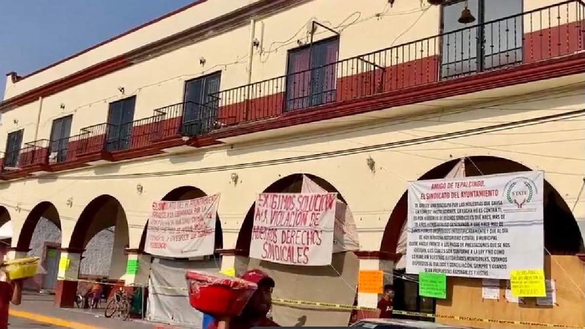 Afectan servicios públicos sindicalizados que toman alcaldía de Tepalcingo