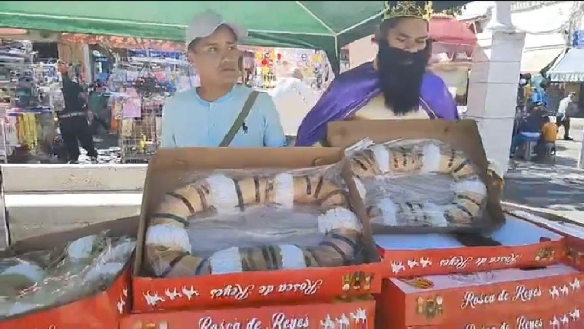 Elaboran y venden roscas de Reyes para sostener su rehabilitación