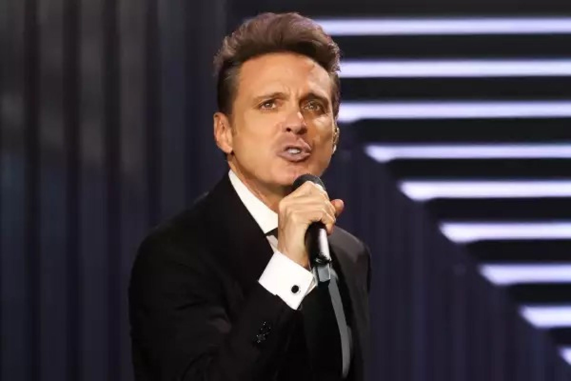 Luis Miguel podría ser demandado por deuda de 280 mil dólares en España