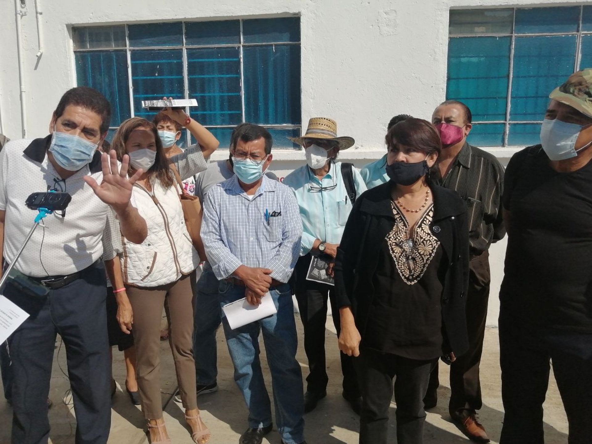 Morenistas tratan de bloquear alianza con el PES