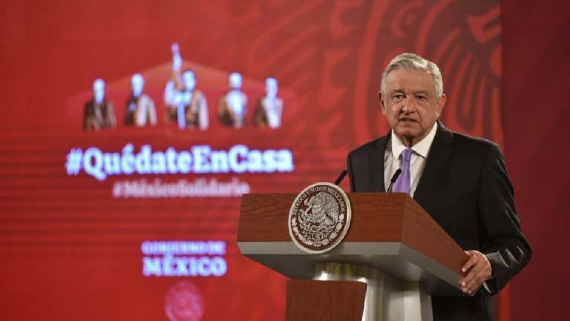 Trabajadores del Estado volverán hasta octubre a oficinas: AMLO