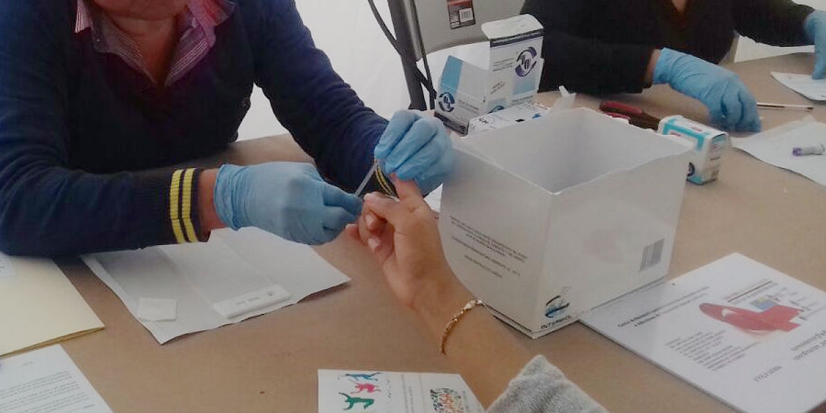 Realizan toma de muestras para prueba de VIH, en el zócalo de Cuernavaca