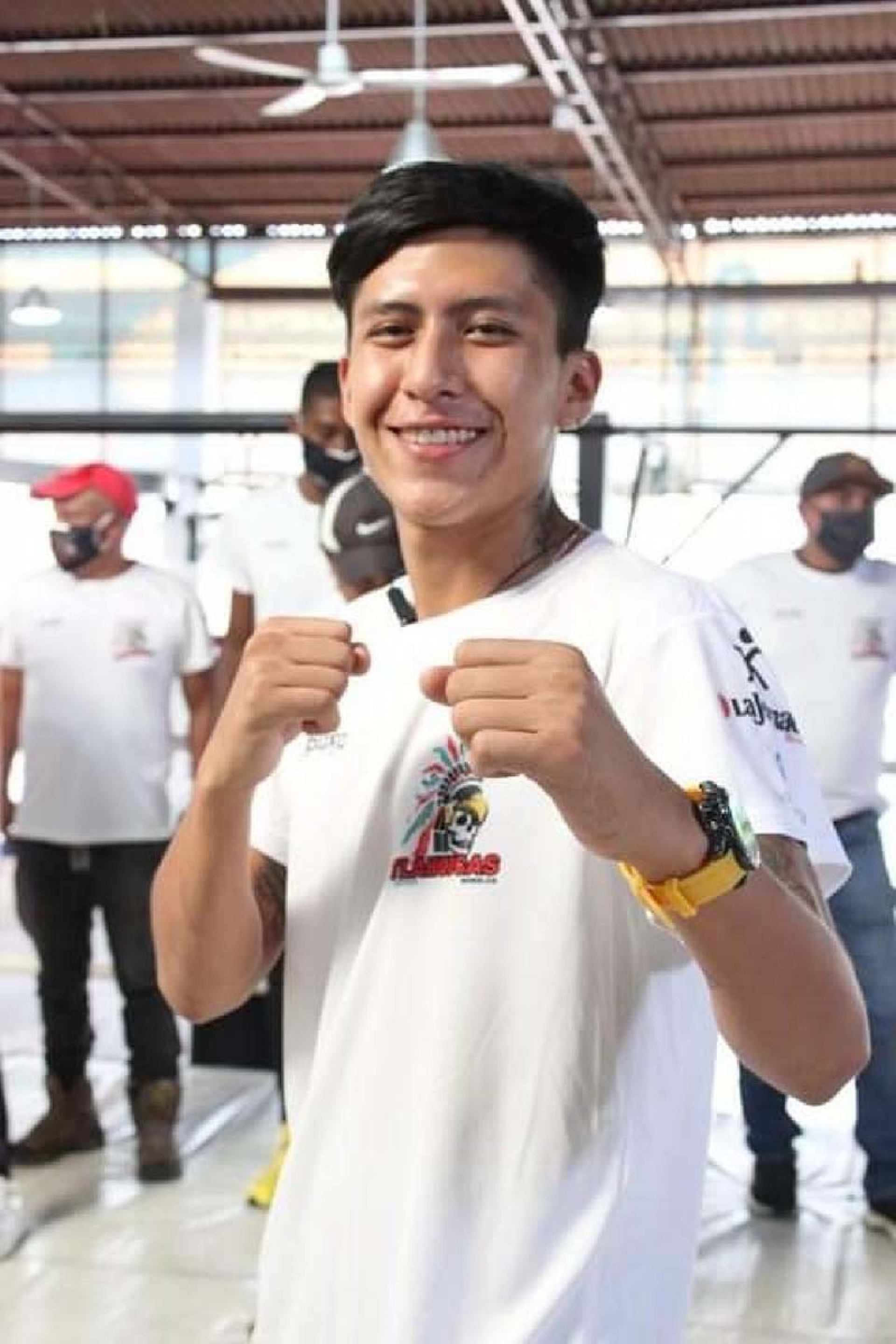 Va por su primera locura en el boxeo profesional