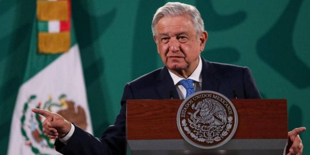AMLO comentó que el "regreso a clases presenciales es insustituible"