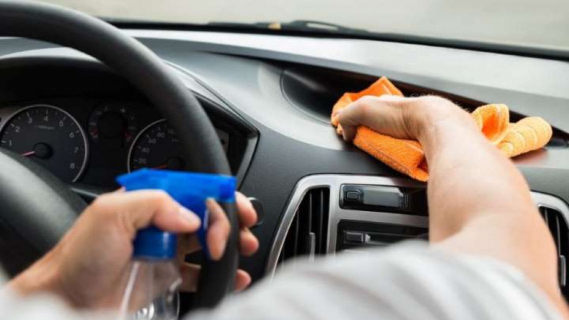 ¿Cómo desinfectar tu automóvil para evitar contagio por Coronavirus?