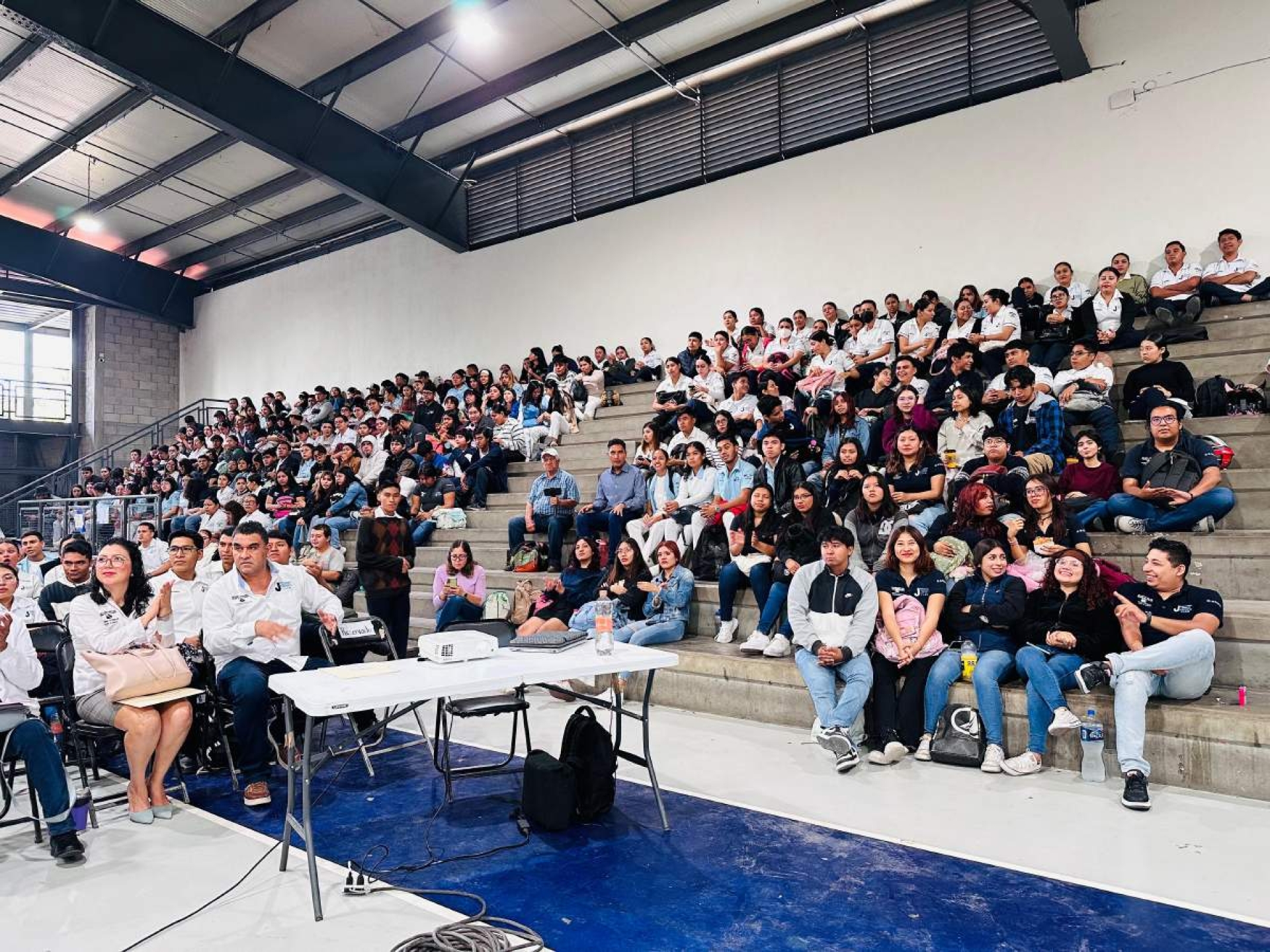Realiza EES de El Jicarero foro de investigación y encuentro estudiantil