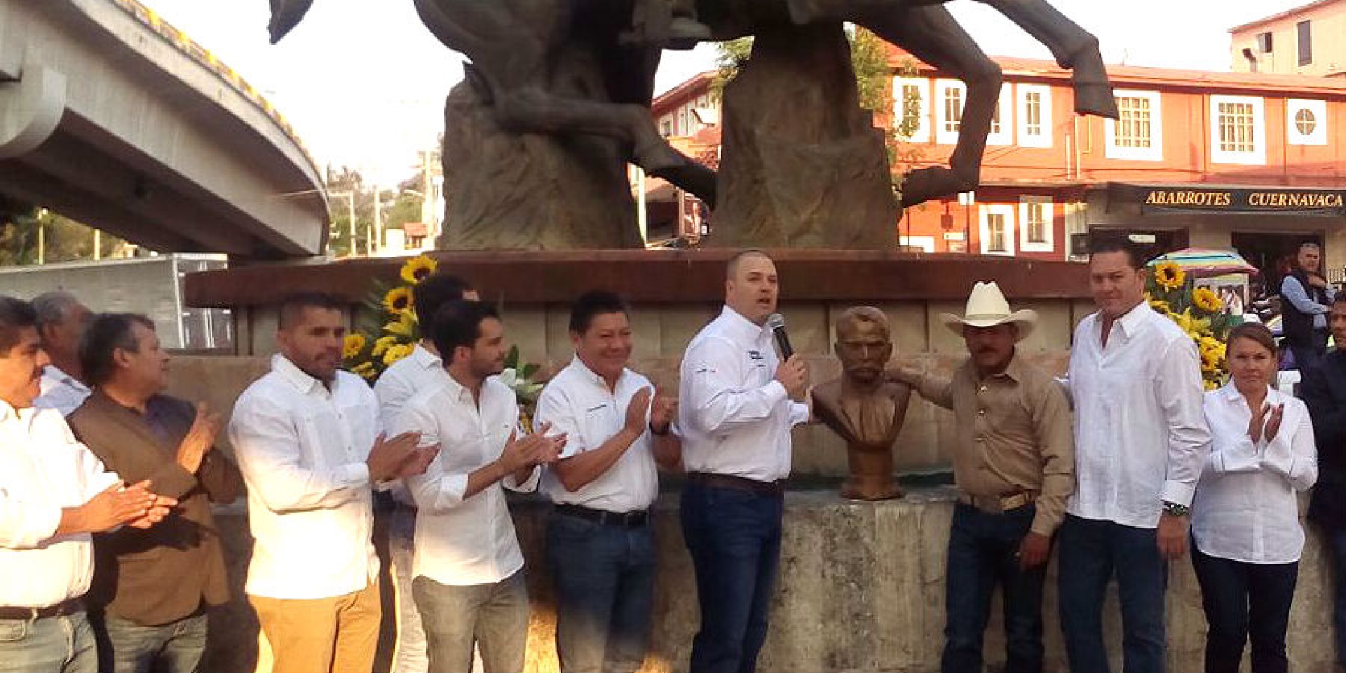 Perredistas conmemoran el 99 aniversario luctuoso de Emiliano Zapata
