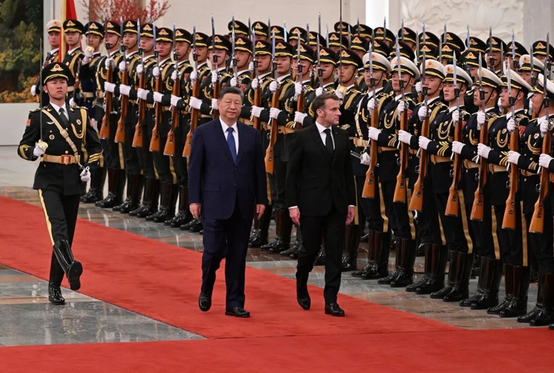 Xi Jinping y Macron acuerdan cooperación en asuntos globales y comercio