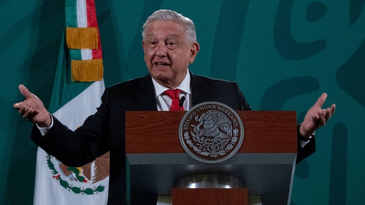 AMLO pidió a universidades "esforzarse" para regresar a clases presenciales