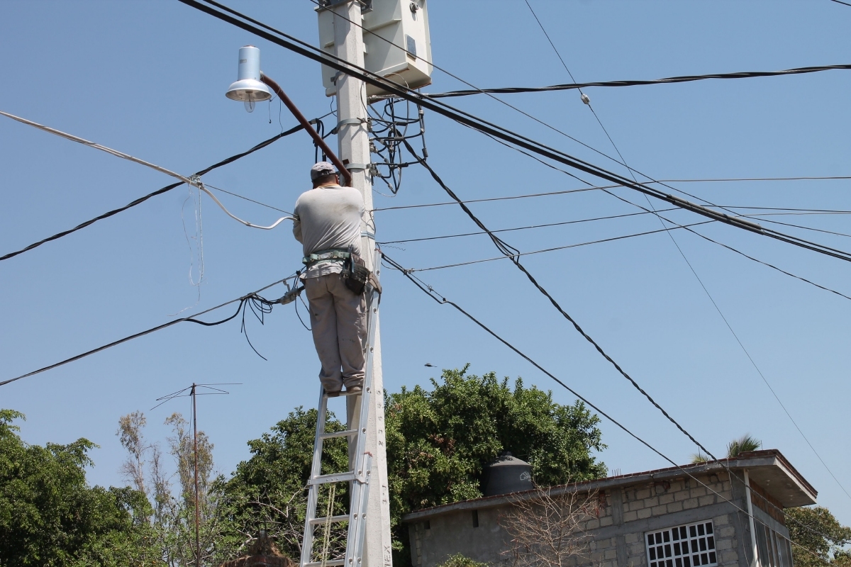 Obsoleto, el 40% del alumbrado público de Coatetelco