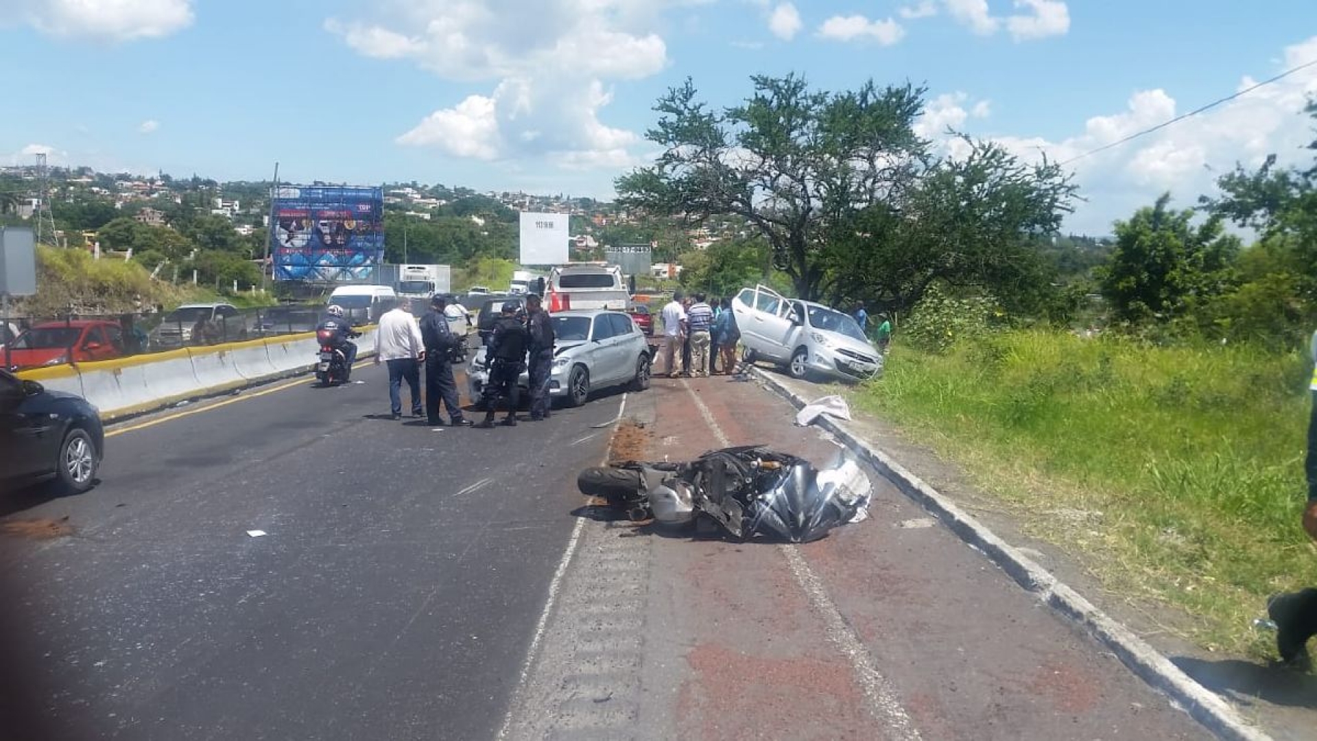 Tres personas resultaron heridas durante una carambola