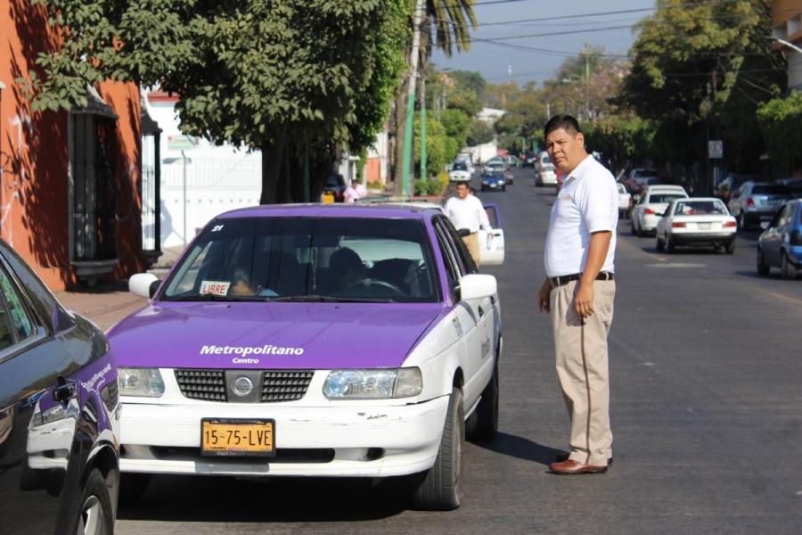 Afirman taxistas que iniciarán acciones legales si no reciben los “permisos únicos” antes del 15 de enero