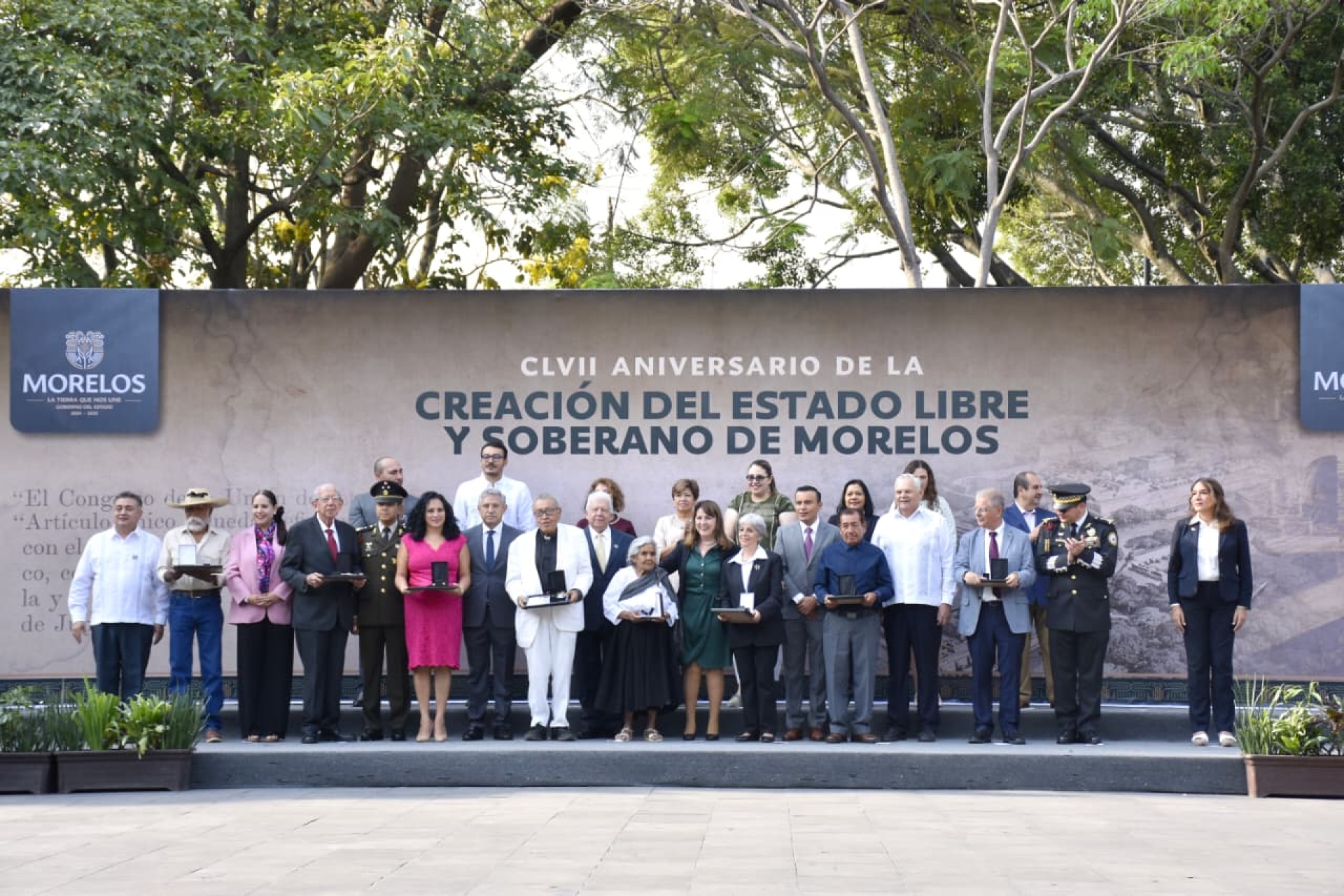 Preside gobernadora ceremonia de conmemoración del CLVII aniversario de la creación del estado de Morelos