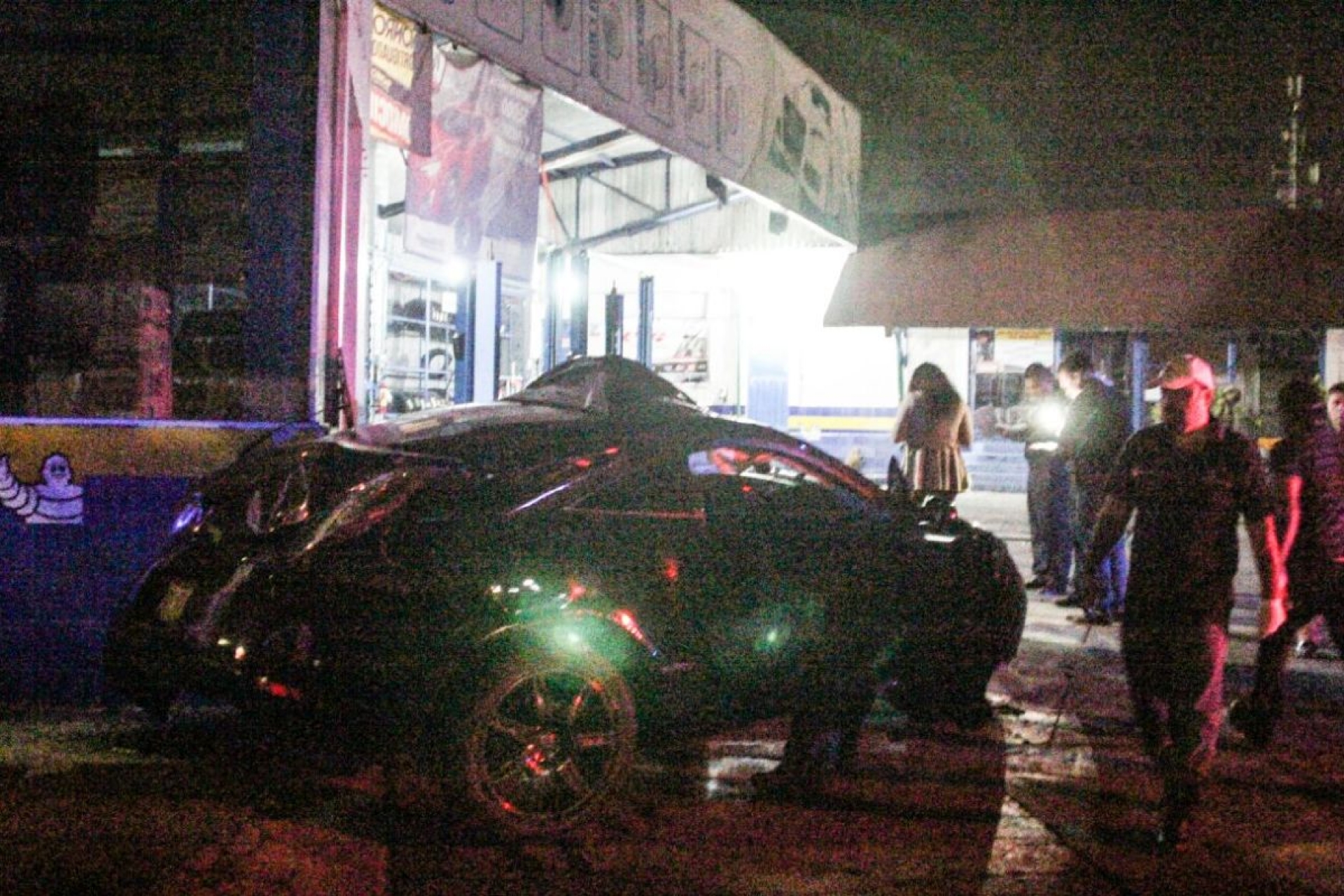 Choque en el bulevar Cuauhnáhuac deja un muerto y una herida