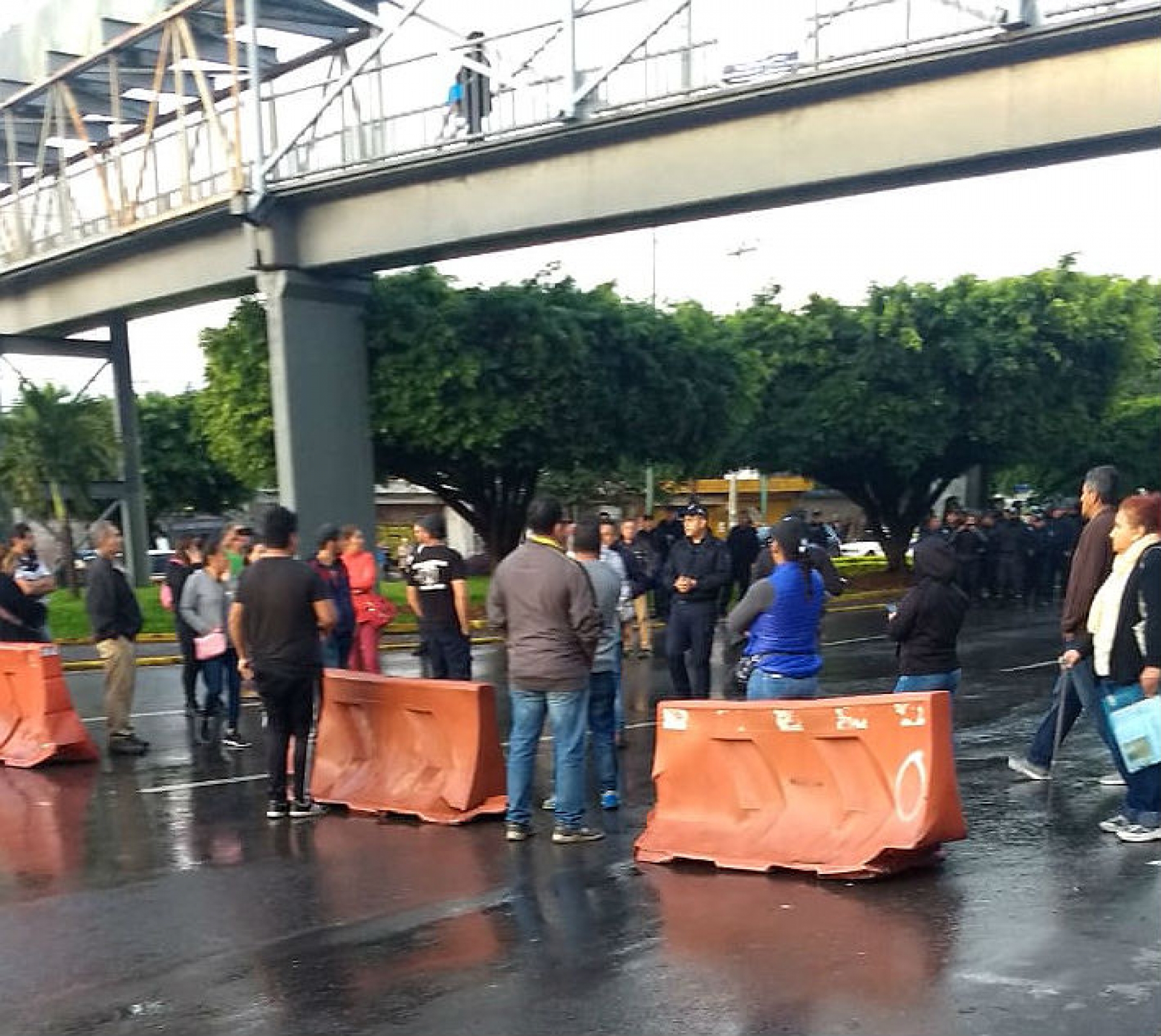 Comerciantes ambulantes se manifestaron en Plan de Ayala
