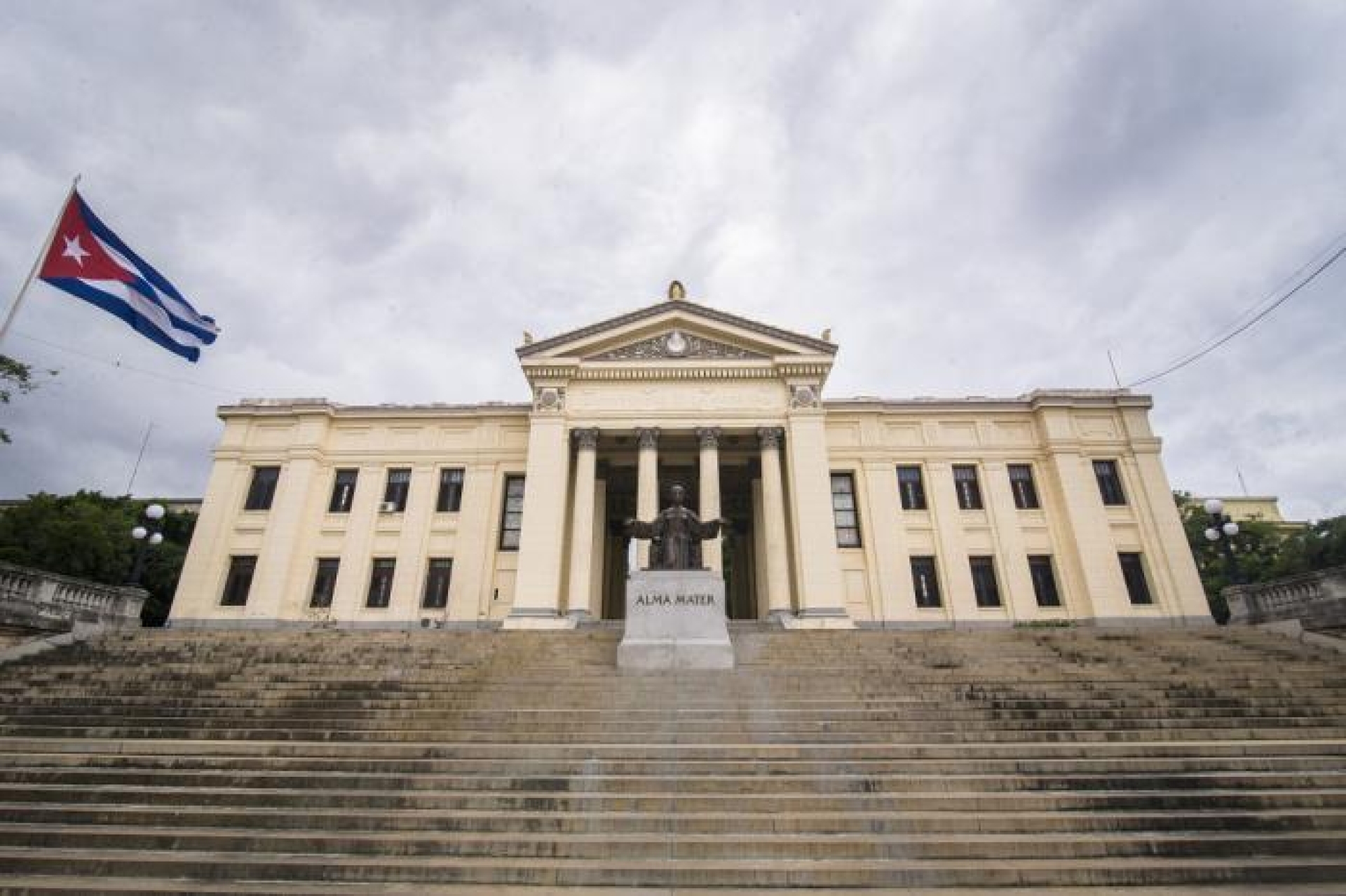 Universidad de La Habana suspende clases presenciales por crisis energética