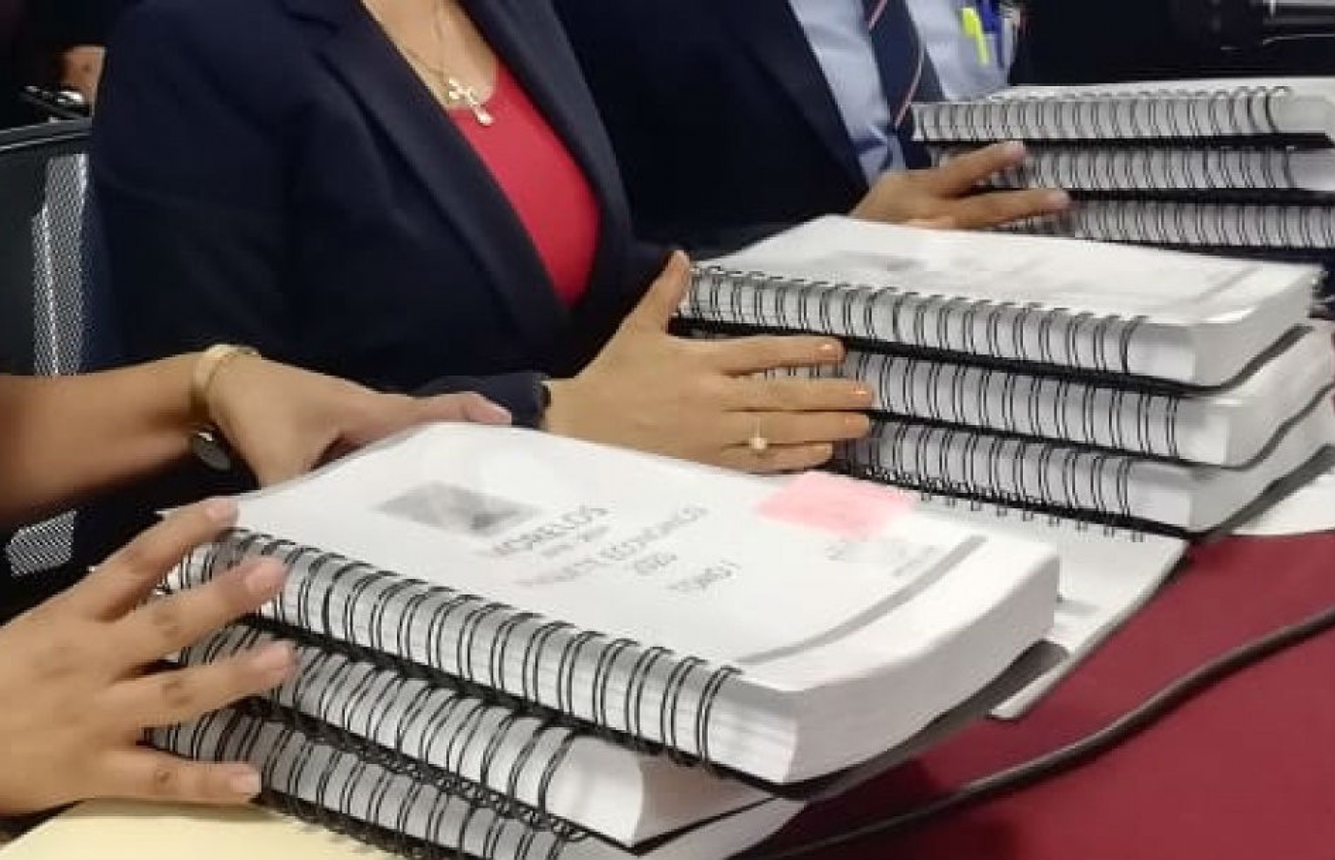 Diputados se reúnen con el gobernador para revisar ajustes al paquete económico 2020