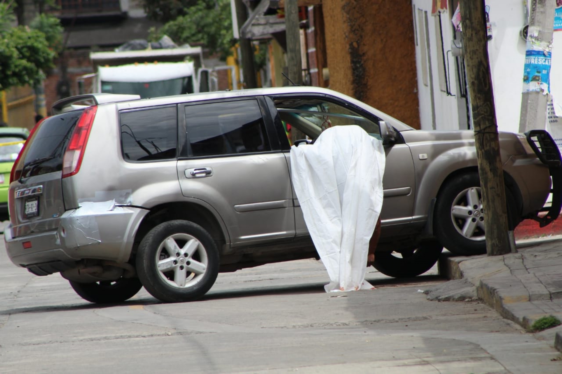 Asesinan a tiros a dos hombres en la colonia Otilio Montaño, en Jiutepec