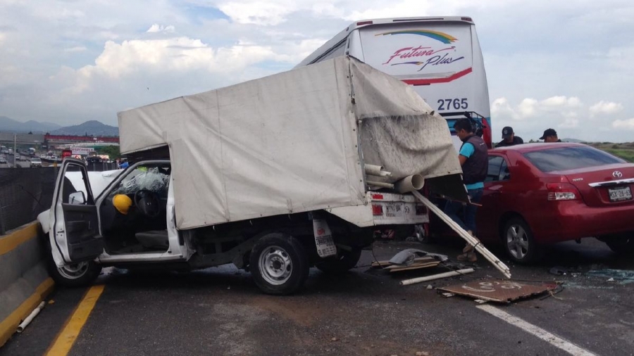 Carambola en el distribuidor vial “Palmira” deja tres heridos