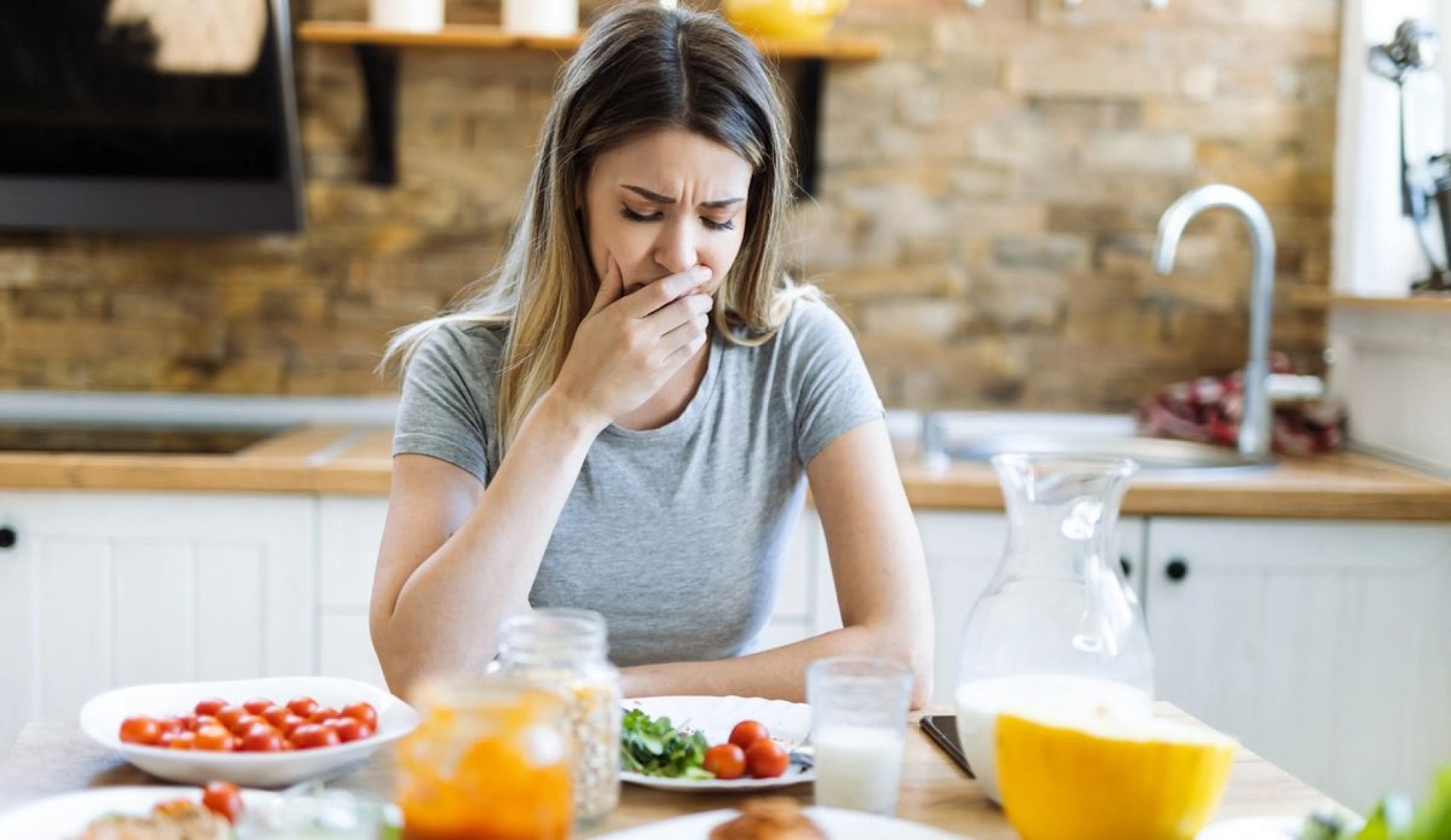 Saltarse el desayuno eleva riesgo de fracturas y osteoporosis
