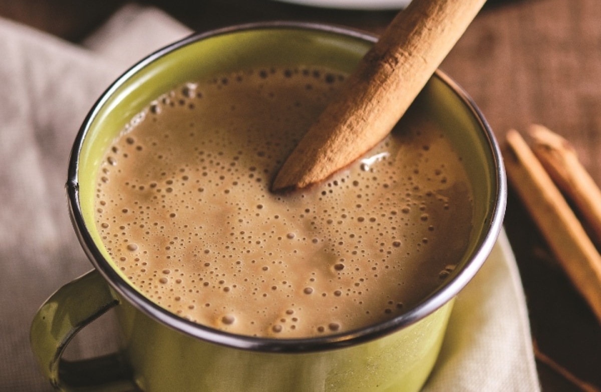 ¿Frío y lluvia? Prepara este delicioso atole de cajeta, te damos la receta casera