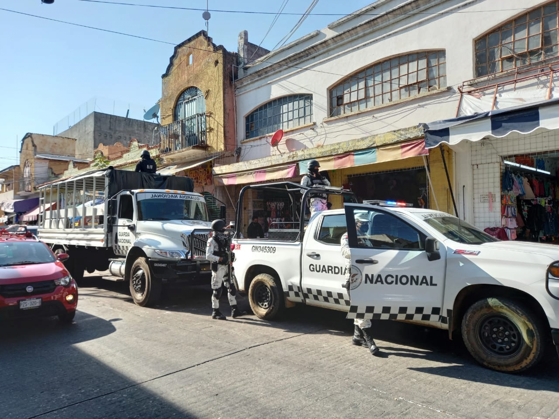 Implementan operativos para evitar tianguis de juguetes por día de Reyes
