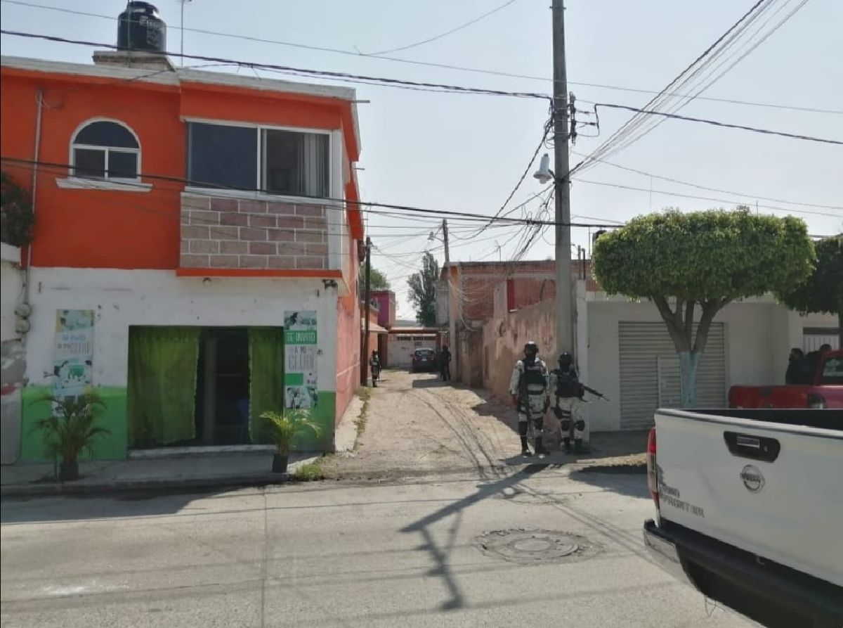 Hallan cadáver enterrado en una casa de Cuautla
