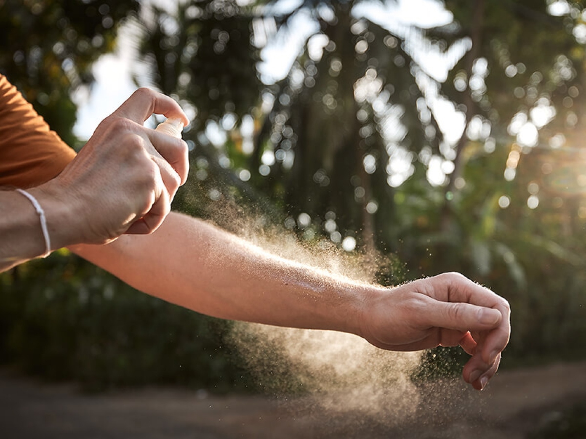 Protege tu piel con este repelente casero de limón y dile adiós a las picaduras de mosquitos