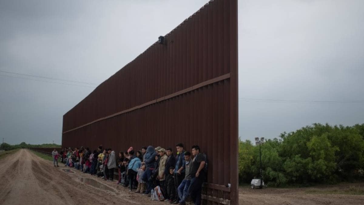 Kamala Harris promete 310 mdd en ayuda a Centroamérica para frenar migración