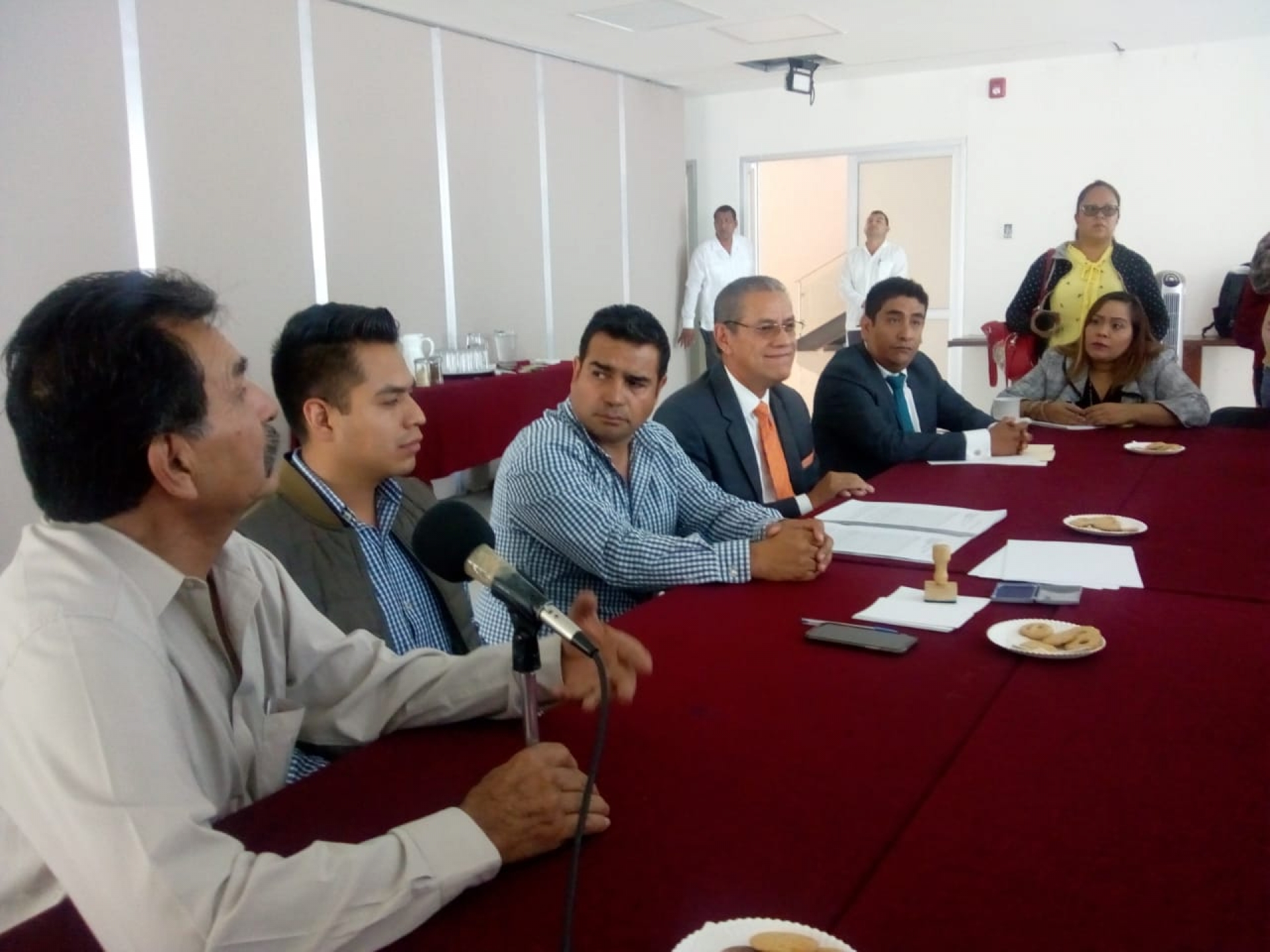Presentan solicitud de juicio político contra Graco Ramírez