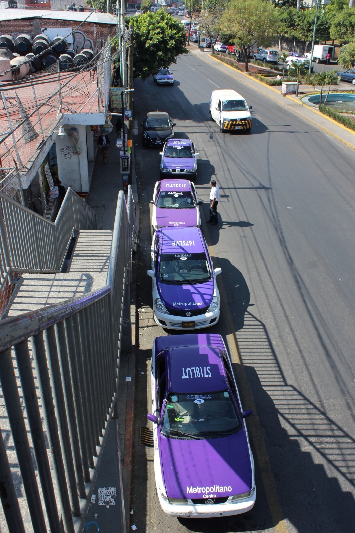 Sobresaturado, el número de taxis en Cuernavaca: Messeguer