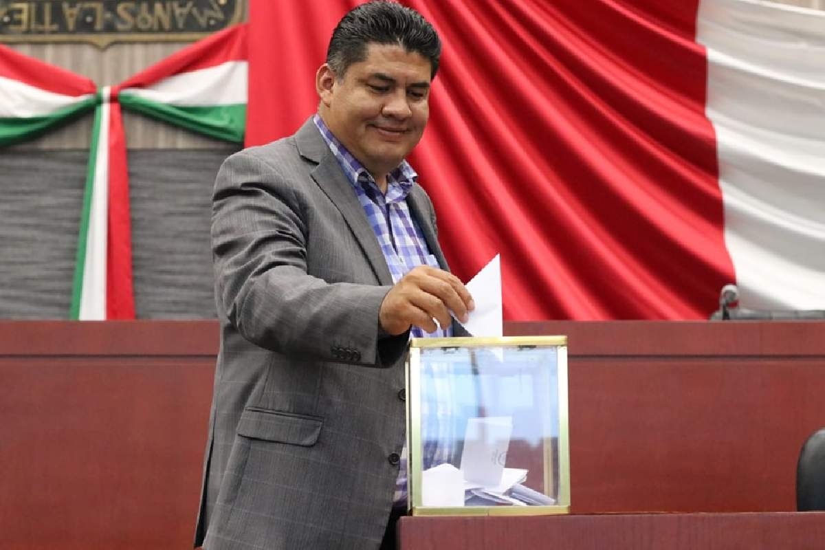 Prevalece opacidad en nombramientos en el Congreso: Salinas Ramírez