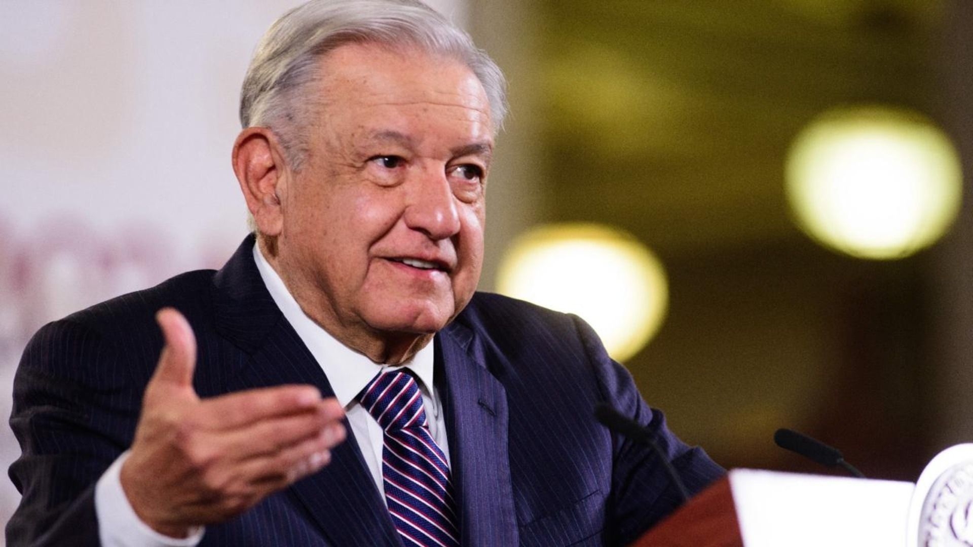 AMLO considera 'hackeo' a datos de periodistas un asunto político