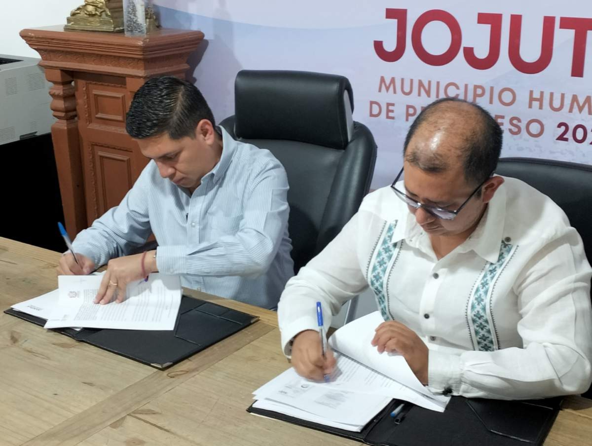 Alcalde de Jojutla firma convenio de colaboración con Cemer