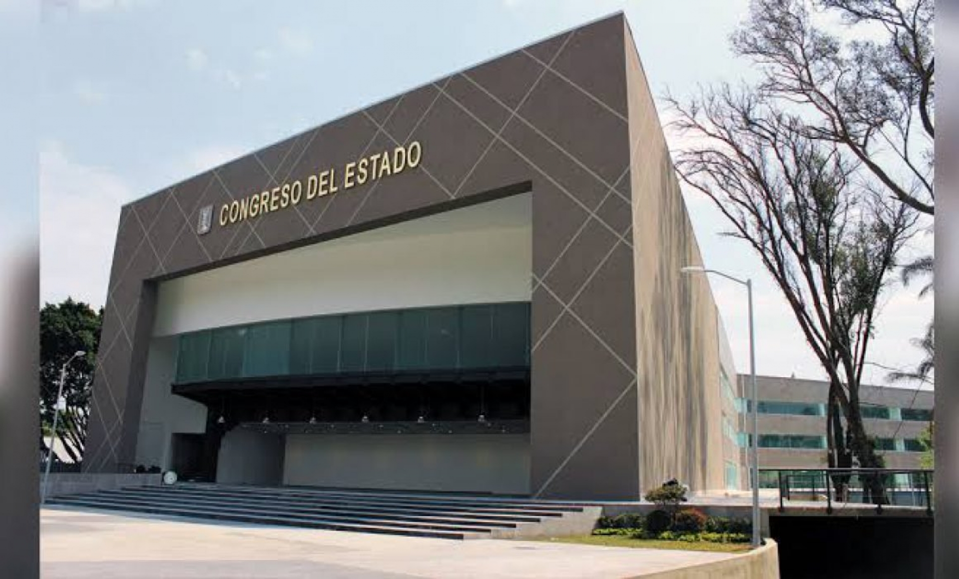Anuncian sesión ordinaria para el viernes en el Congreso local