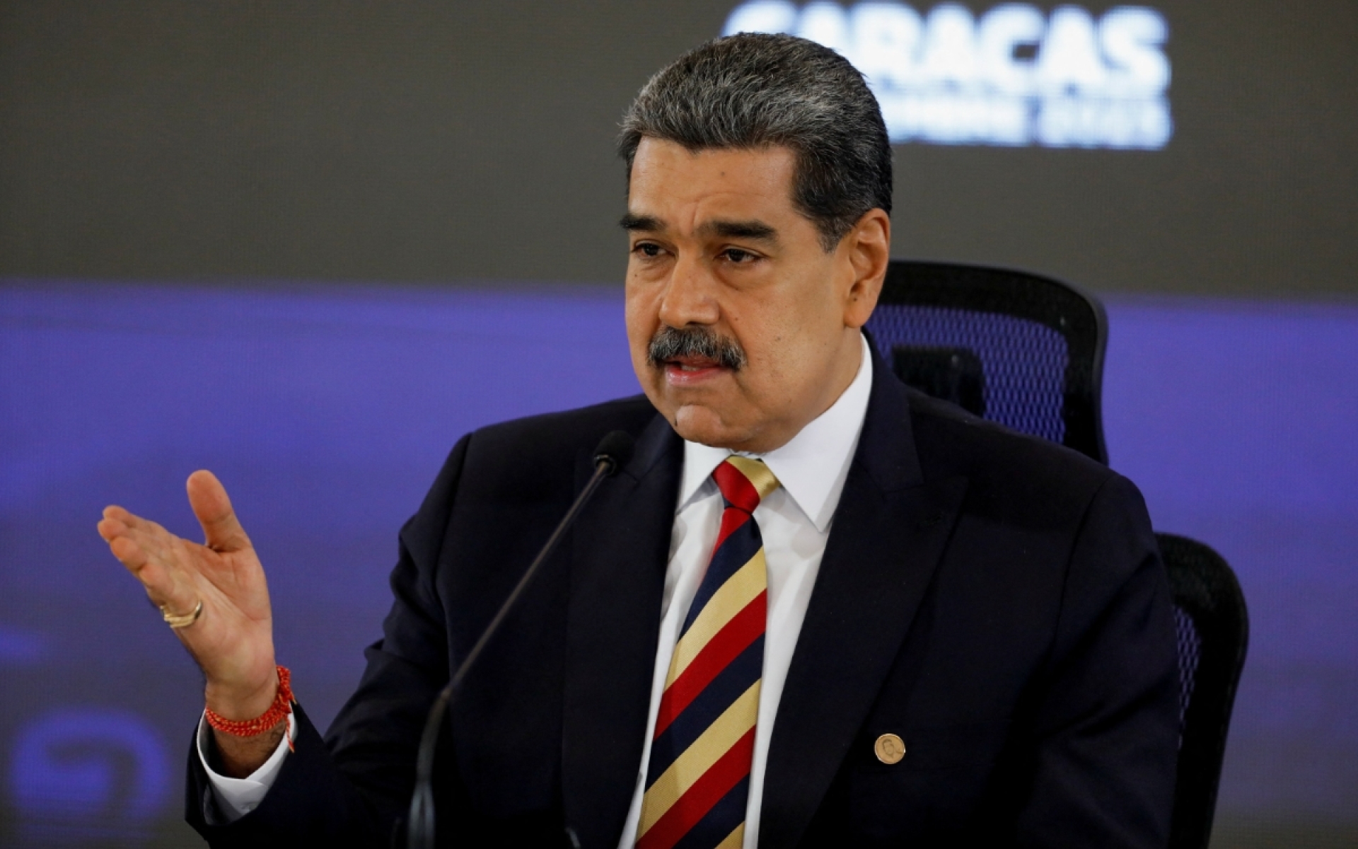 Maduro acusa a Trump de intentar apropiarse de 'petróleo y oro' venezolano
