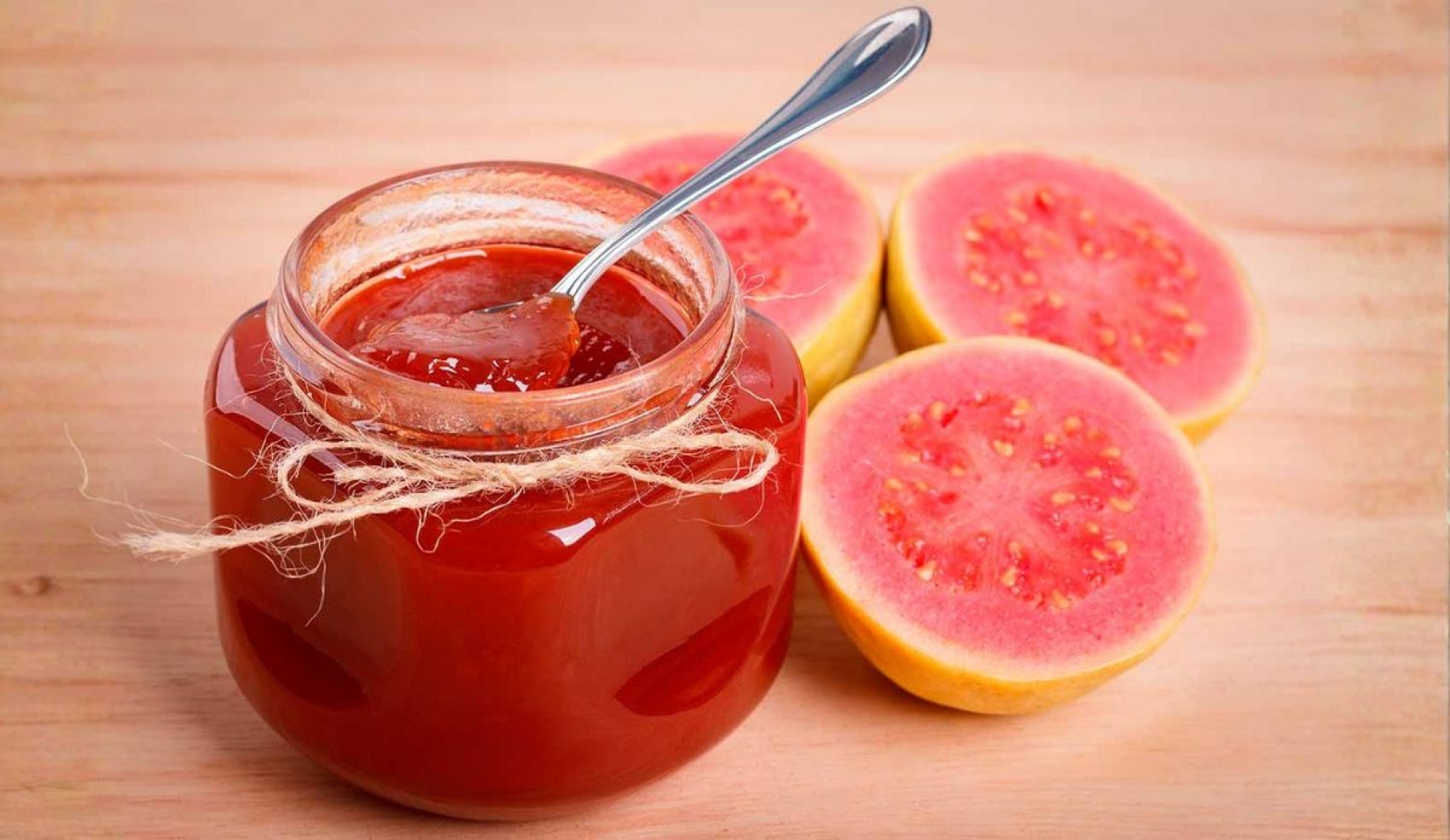 Mermelada otoñal de naranja, guayaba y cempasúchil: sabor y tradición en cada mañana