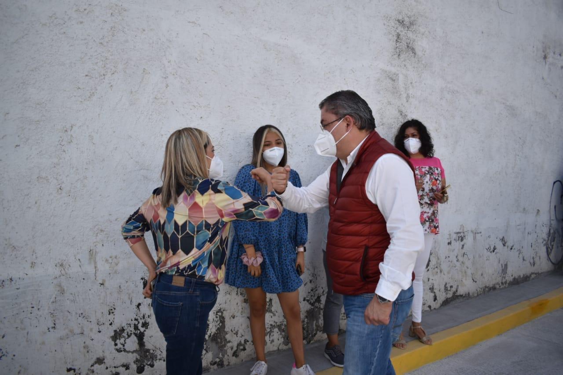 Entrega Ayuntamiento de Jiutepec obras de pavimentación y drenaje sanitario